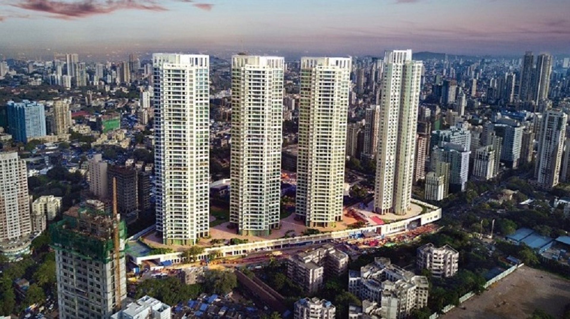 Raheja Vivarea